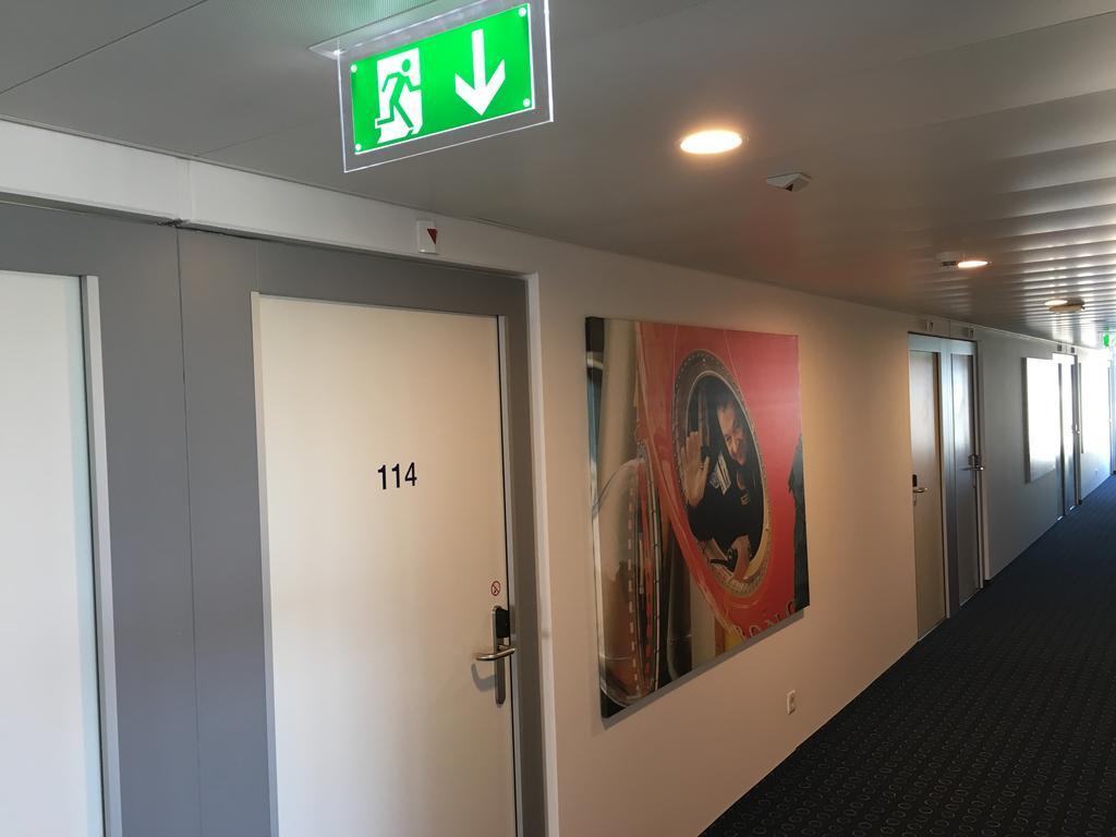 格伦兴机场酒店 外观 照片